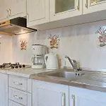 Valoda Apartment