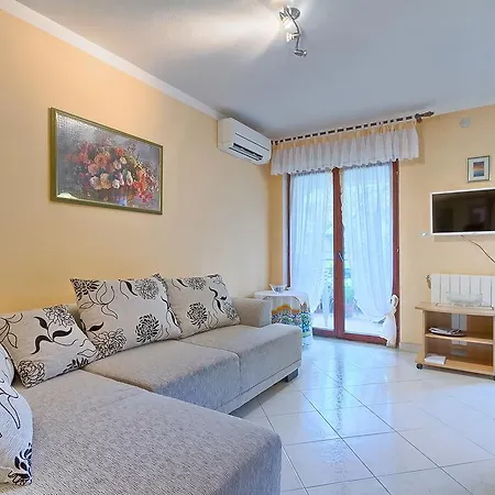 Valoda Apartment *