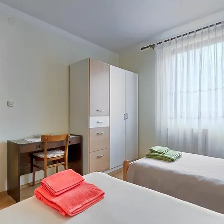 Valoda Apartment